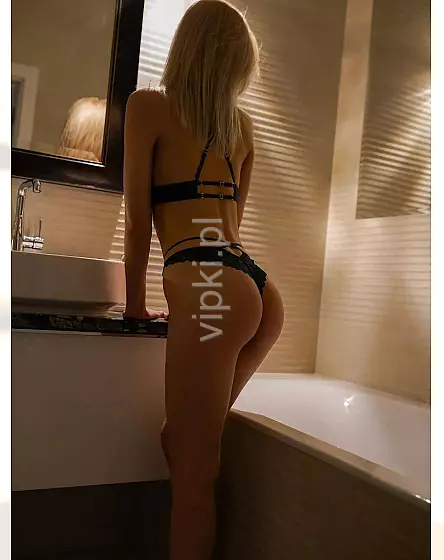 Iza -Blissful Massage