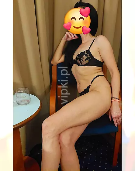 Seksowna brunetka 