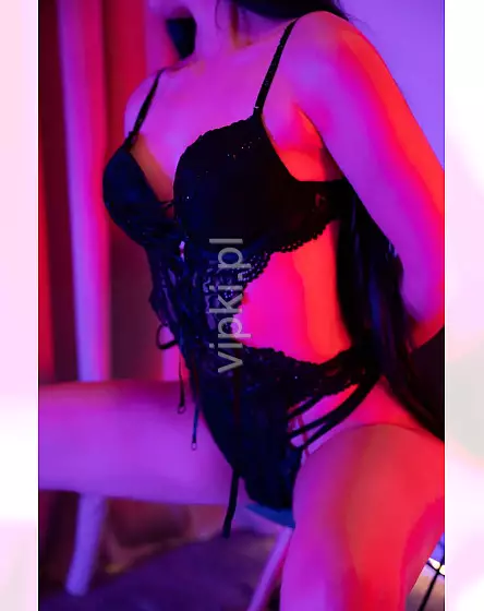 Kristina -Cosmos Massage